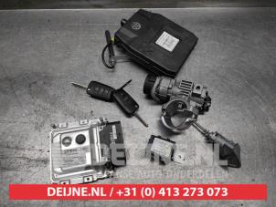 Used Ignition lock + key Hyundai iX20 (JC) 1.6i 16V Price on request offered by V.Deijne Jap.Auto-onderdelen BV