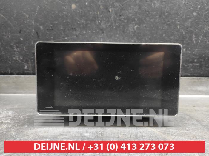 Mitsubishi Outlander Navigation displays stock