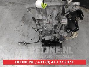 Used Gearbox Toyota Auris (E18) 1.2 T 16V Price € 600,00 Margin scheme offered by V.Deijne Jap.Auto-onderdelen BV