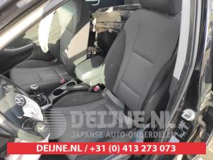 Used Seat, left Hyundai i30 (GDHB5) 1.6 GDI Blue 16V Price on request offered by V.Deijne Jap.Auto-onderdelen BV