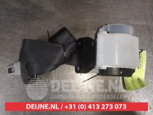 Used Rear seatbelt, centre Nissan Leaf (ZE0) Leaf Price € 75,00 Margin scheme offered by V.Deijne Jap.Auto-onderdelen BV