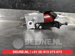Used AC expansion valve Hyundai Kona (OS) 39 kWh Price € 100,00 Margin scheme offered by V.Deijne Jap.Auto-onderdelen BV