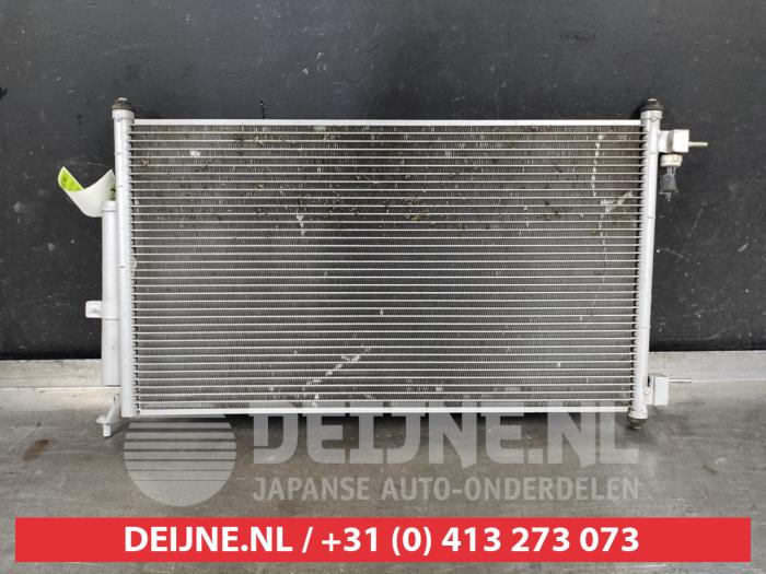 Klima Kondensor van een Nissan Note (E11) 1.6 16V 2008