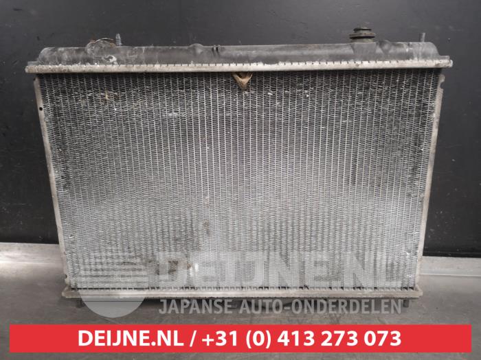Usagé Radiateur Mitsubishi Space Star (DG) 1.8 16V GDI Prix € 50,00 Règlement à la marge proposé par V.Deijne Jap.Auto-onderdelen BV