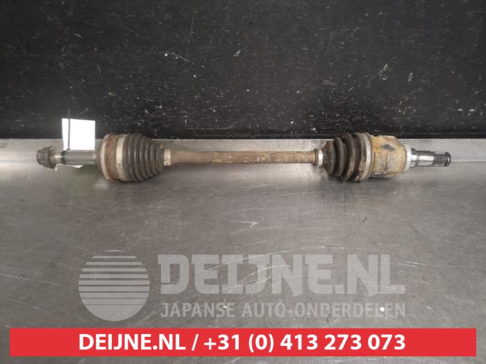 Gebrauchte Antriebswelle links vorne Toyota iQ 1.0 12V VVT-i Preis € 75,00 Margenregelung angeboten von V.Deijne Jap.Auto-onderdelen BV