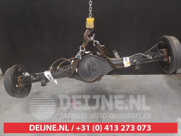 Rear wheel drive rear axle Toyota Hilux VI 2.4 D4D-F 16V 4x4 - 411100K820