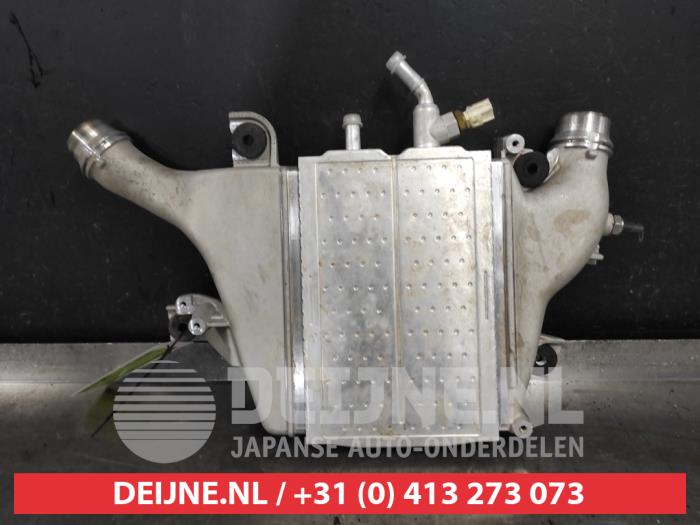Usados Intercooler Toyota Hilux V/VI 2.4 D4D-F 16V 4x4 Precio € 200,00 Norma de margen ofrecido por V.Deijne Jap.Auto-onderdelen BV
