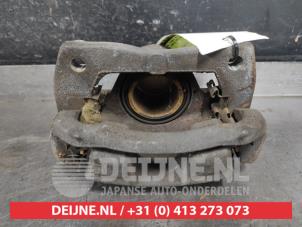 Used Front brake calliper, right Toyota Yaris Verso (P2) 1.3 16V Price € 30,00 Margin scheme offered by V.Deijne Jap.Auto-onderdelen BV