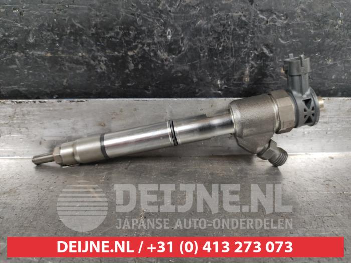 Injector (diesel) from a Hyundai i30 (PDEB5/PDEBB/PDEBD/PDEBE) 1.6 CRDi 16V VGT 2018