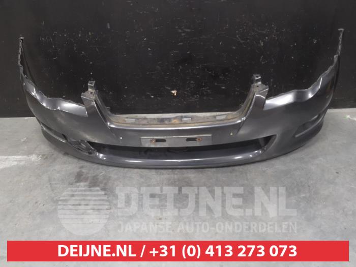 Front bumper from a Subaru Legacy Touring Wagon (BP) 2.0 D 16V 2009