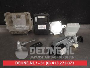 Used Ignition lock + key Suzuki Grand Vitara II (JT) 1.9 DDiS Price on request offered by V.Deijne Jap.Auto-onderdelen BV