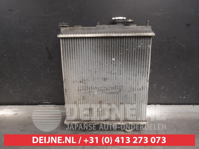 Used Radiator Nissan Micra (K11) 1.3 LX,SLX 16V Price € 35,00 Margin scheme offered by V.Deijne Jap.Auto-onderdelen BV