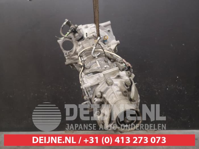 Getriebe van een Subaru Legacy (BL) 2.0 D 16V 2010