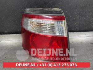 Used Taillight, left Kia Carens II (FJ) 2.0 CRDI 16V Price € 35,00 Margin scheme offered by V.Deijne Jap.Auto-onderdelen BV