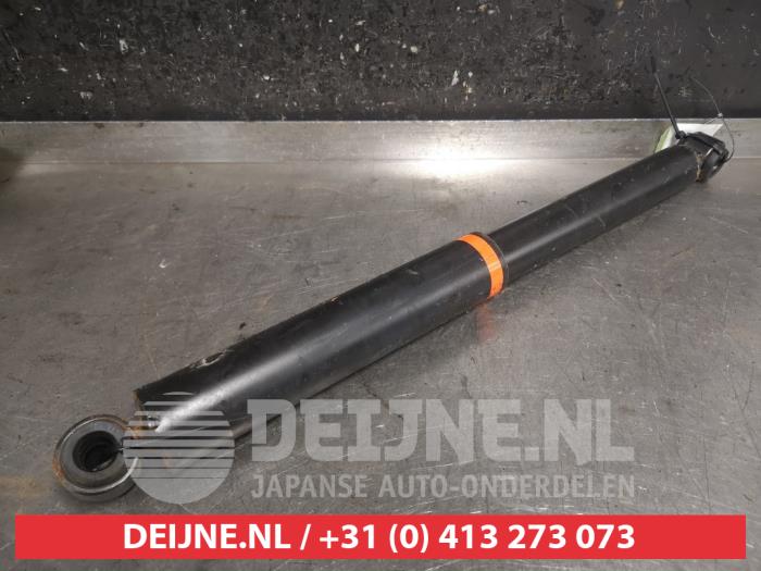 Rear shock absorber, right from a Toyota Hilux VI 2.4 D4D-F 16V 4x4 2021