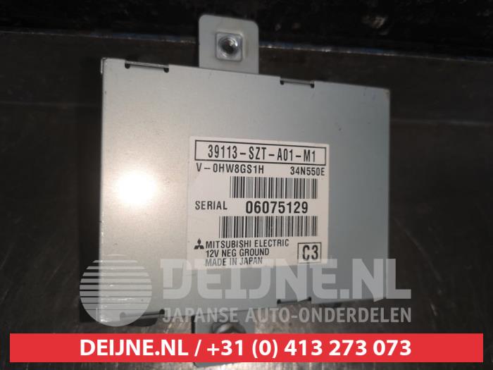 Używane Modul USB Honda CR-Z (ZF1) 1.5 Hybrid 16V Cena € 35,00 Procedura marży oferowane przez V.Deijne Jap.Auto-onderdelen BV