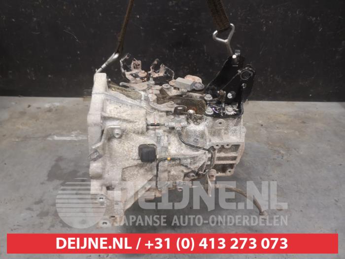 Usagé Boîte de vitesse Toyota Yaris III (P13) 1.5 16V Dual VVT-iE Prix € 450,00 Règlement à la marge proposé par V.Deijne Jap.Auto-onderdelen BV