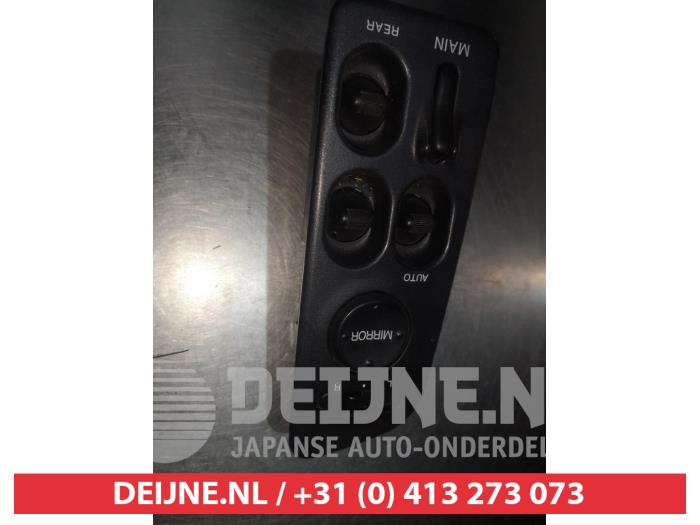 Usados Interruptor combinado de ventanillas Honda CRX (EG/EH) 1.6 VTi 16V Precio € 25,00 Norma de margen ofrecido por V.Deijne Jap.Auto-onderdelen BV