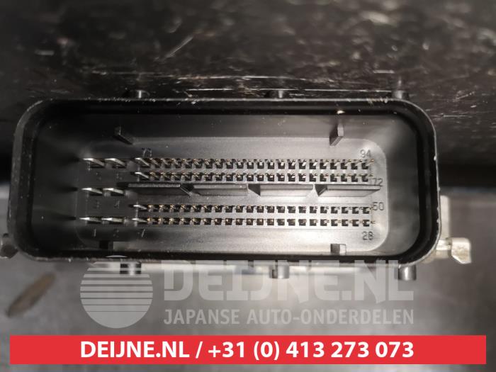 Engine management computer from a Kia Pro cee'd (JDB3) 1.4i 16V CVVT 2013