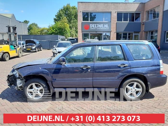 Extra window 4-door, left from a Subaru Forester (SG) 2.0 16V X 2006