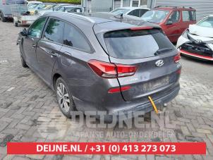 Used Tailgate reflector, left Hyundai i30 Wagon (PDEF5) 1.0 T-GDI 12V Price on request offered by V.Deijne Jap.Auto-onderdelen BV