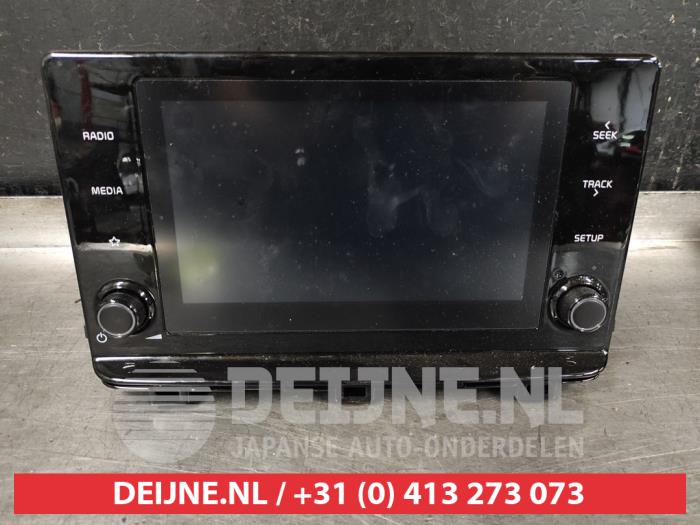Używane Radio Kia Ceed (CDB5/CDBB) 1.0i T-GDi 12V Eco-Dynamics+, MHEV Cena € 250,00 Procedura marży oferowane przez V.Deijne Jap.Auto-onderdelen BV