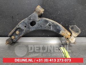 Used Front lower wishbone, left Kia Carens II (FJ) 2.0 CRDI 16V Price € 30,00 Margin scheme offered by V.Deijne Jap.Auto-onderdelen BV