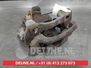 Used Rear brake calliper, left Kia Carens II (FJ) 2.0 CRDI 16V Price € 25,00 Margin scheme offered by V.Deijne Jap.Auto-onderdelen BV