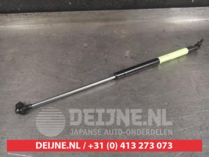 Gebrauchte Gasdämpfer links hinten Chevrolet Matiz 0.8 S,SE Preis € 20,00 Margenregelung angeboten von V.Deijne Jap.Auto-onderdelen BV