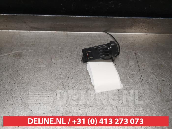 Begagnade Luftflödesmätare Mazda 2 (DJ/DL) 1.5 SkyActiv-G 90 Pris € 50,00 Marginaltabell erbjuds av V.Deijne Jap.Auto-onderdelen BV