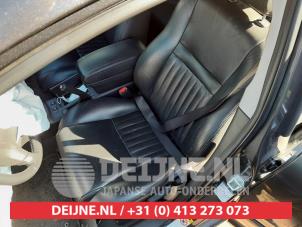 Gebrauchte Sitz links Toyota Avensis Wagon (T25/B1E) 1.8 16V VVT-i Preis auf Anfrage angeboten von V.Deijne Jap.Auto-onderdelen BV