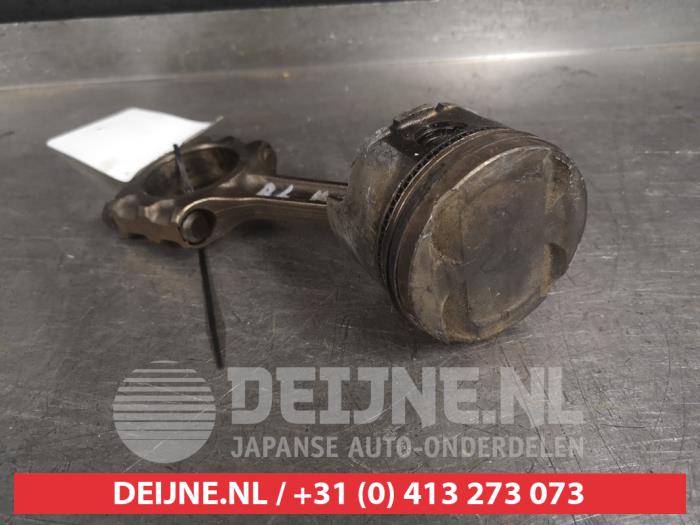 Usados Pistón Mazda MX-5 (NA18/35/6C/8C) 1.6i 16V Precio € 100,00 Norma de margen ofrecido por V.Deijne Jap.Auto-onderdelen BV