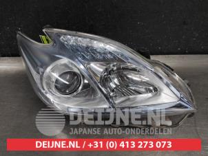 Used Headlight, right Toyota Prius (ZVW3) 1.8 16V Price € 125,00 Margin scheme offered by V.Deijne Jap.Auto-onderdelen BV