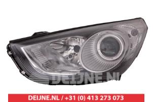 New Headlight, left Hyundai IX35 Price € 90,75 Inclusive VAT offered by V.Deijne Jap.Auto-onderdelen BV
