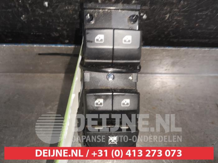 Usados Interruptor combinado de ventanillas Kia Xceed 1.0 T-GDi 12V Precio € 75,00 Norma de margen ofrecido por V.Deijne Jap.Auto-onderdelen BV