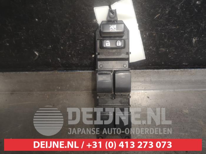 Usados Interruptor combinado de ventanillas Lexus CT 200h 1.8 16V Precio € 50,00 Norma de margen ofrecido por V.Deijne Jap.Auto-onderdelen BV