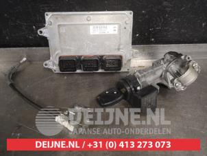 Used Ignition lock + key Honda Jazz (GE6/GE8/GG/GP) 1.4 VTEC 16V Price on request offered by V.Deijne Jap.Auto-onderdelen BV