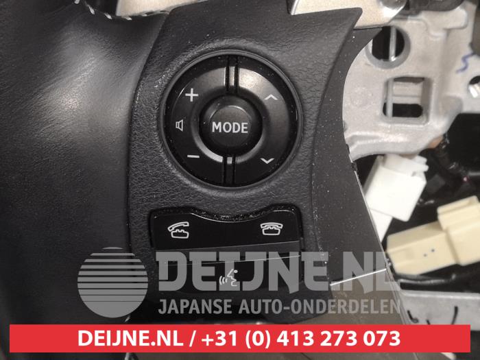 Gebrauchte Lenkrad Lexus IS (E3) 300h 2.5 16V Preis € 75,00 Margenregelung angeboten von V.Deijne Jap.Auto-onderdelen BV