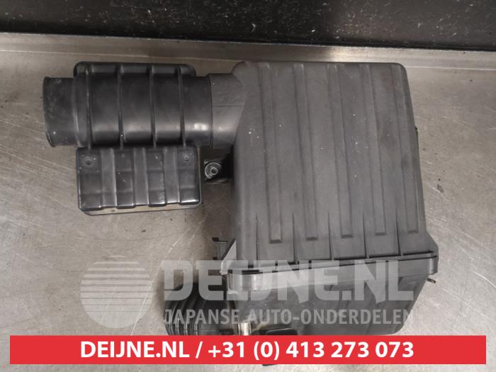 Begagnade Luftfilterhus Suzuki Swift (ZA/ZC/ZD1/2/3/9) 1.3 VVT 16V Pris € 35,00 Marginaltabell erbjuds av V.Deijne Jap.Auto-onderdelen BV