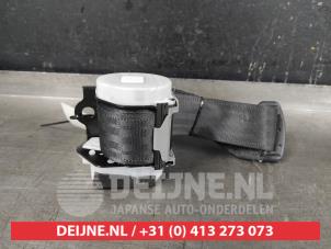 Used Rear seatbelt, centre Mazda 2 (DJ/DL) 1.5 SkyActiv-G 75 Price on request offered by V.Deijne Jap.Auto-onderdelen BV