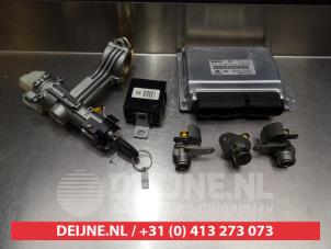 Used Ignition lock + key Hyundai Matrix 1.5 CRDi 16V Price on request offered by V.Deijne Jap.Auto-onderdelen BV
