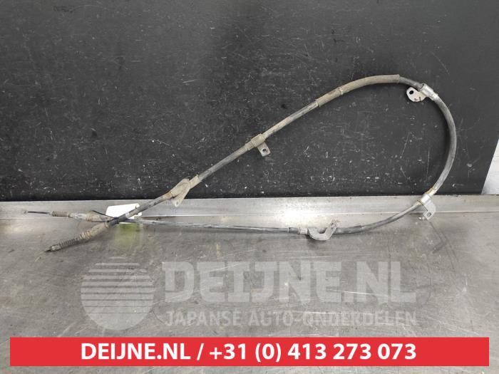 Usagé Câble frein à main Kia Sorento Prix € 35,00 Règlement à la marge proposé par V.Deijne Jap.Auto-onderdelen BV