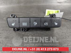 Used Seat heating switch Hyundai i20 (BC3) 1.0 T-GDI 100 12V Price on request offered by V.Deijne Jap.Auto-onderdelen BV