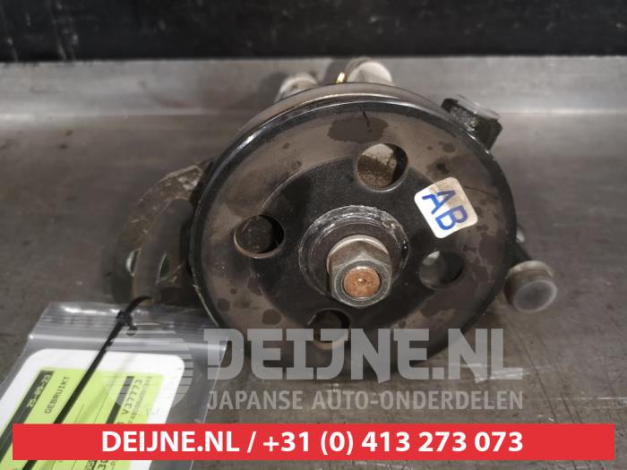 Usagé Pompe de direction Chevrolet Aveo (250) 1.2 16V Prix € 35,00 Règlement à la marge proposé par V.Deijne Jap.Auto-onderdelen BV