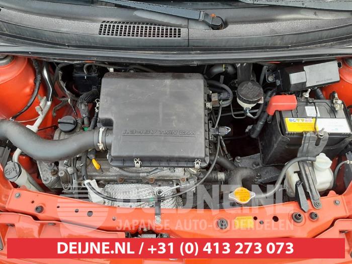 Motor de un Daihatsu Sirion 2 (M3) 1.3 16V DVVT 2008