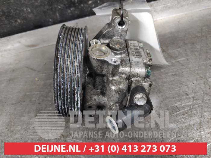 Usagé Pompe de direction Honda CR-V (RM) 2.2 i-CTDi 16V Prix € 75,00 Règlement à la marge proposé par V.Deijne Jap.Auto-onderdelen BV