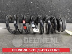 Gebrauchte Schraubenfeder hinten Kia EV6 77 kWh GT AWD Preis auf Anfrage angeboten von V.Deijne Jap.Auto-onderdelen BV