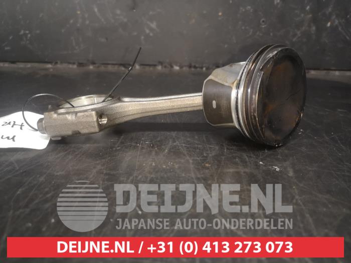Gebrauchte Kolben Nissan Micra (K14) 0.9 IG-T 12V Preis € 50,00 Margenregelung angeboten von V.Deijne Jap.Auto-onderdelen BV