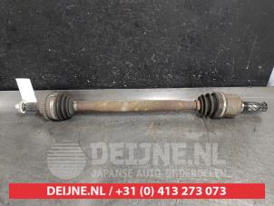 Usados Eje de transmisión derecha detrás Mazda MX-5 (NC18/1A) 1.8i 16V Precio € 75,00 Norma de margen ofrecido por V.Deijne Jap.Auto-onderdelen BV