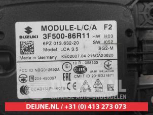 Dödvinkelsensor från en Suzuki Vitara (LY/MY) 1.4 Booster Jet Turbo 16V SHVS AllGrip 2021